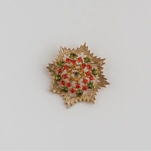 Jonquil by Sarah Coventry Brooch Crystal Rhinestone Pave Gold Tone